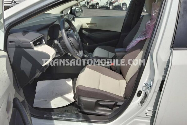 Toyota corolla sedan-pwr 1.6l essence automatique xli blanc
