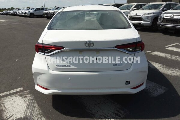 Toyota corolla sedan-pwr 1.6l essence automatique xli blanco