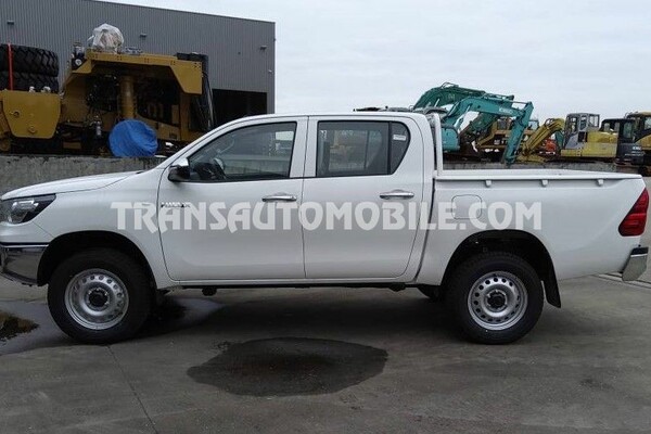 Toyota hilux / revo pick-up double cabin pack security 2.4l turbo diesel blanc