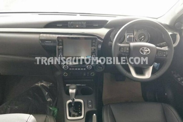 Toyota hilux / revo pick-up double cabin 2.8l diesel automatique rhd noir