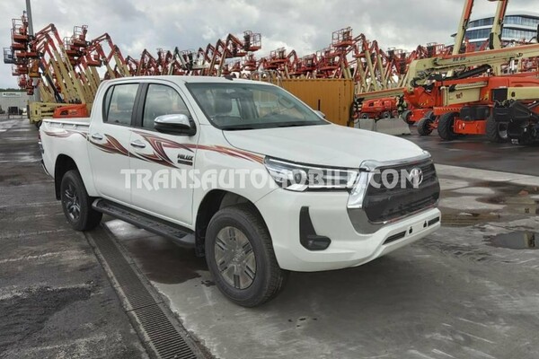 Toyota hilux / revo pick-up double cabin luxe 2.4l turbo diesel automatique white pearl