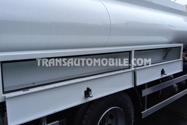 Iveco eurocargo ml180e28 5.9l turbo diesel 4x2 water tank 10.000l